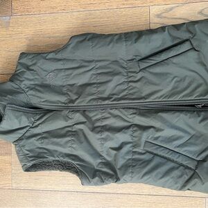 Women’s The North Face vest